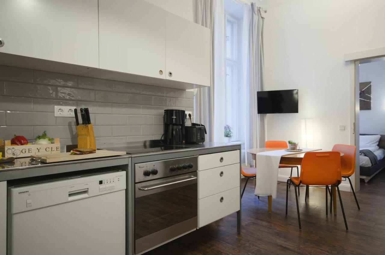 Appartamento Altbauwohnung Mit 3 Baedern *