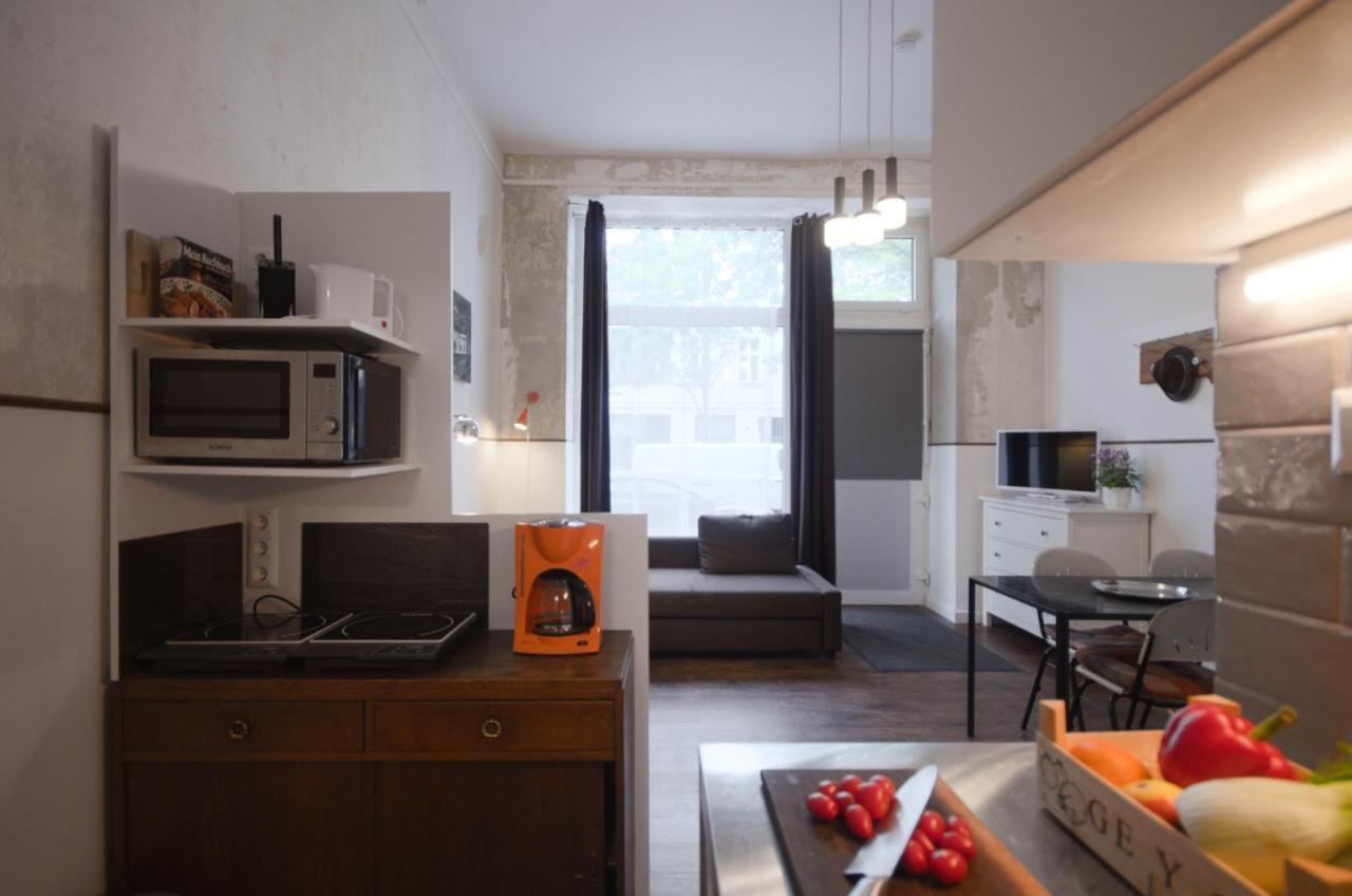 Altbauwohnung Mit 3 Baedern * Berlino