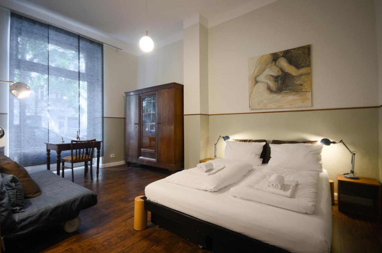 Appartamento Altbauwohnung Mit 3 Baedern Berlino