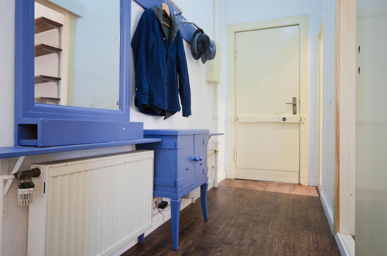 Altbauwohnung Mit 3 Baedern Appartamento